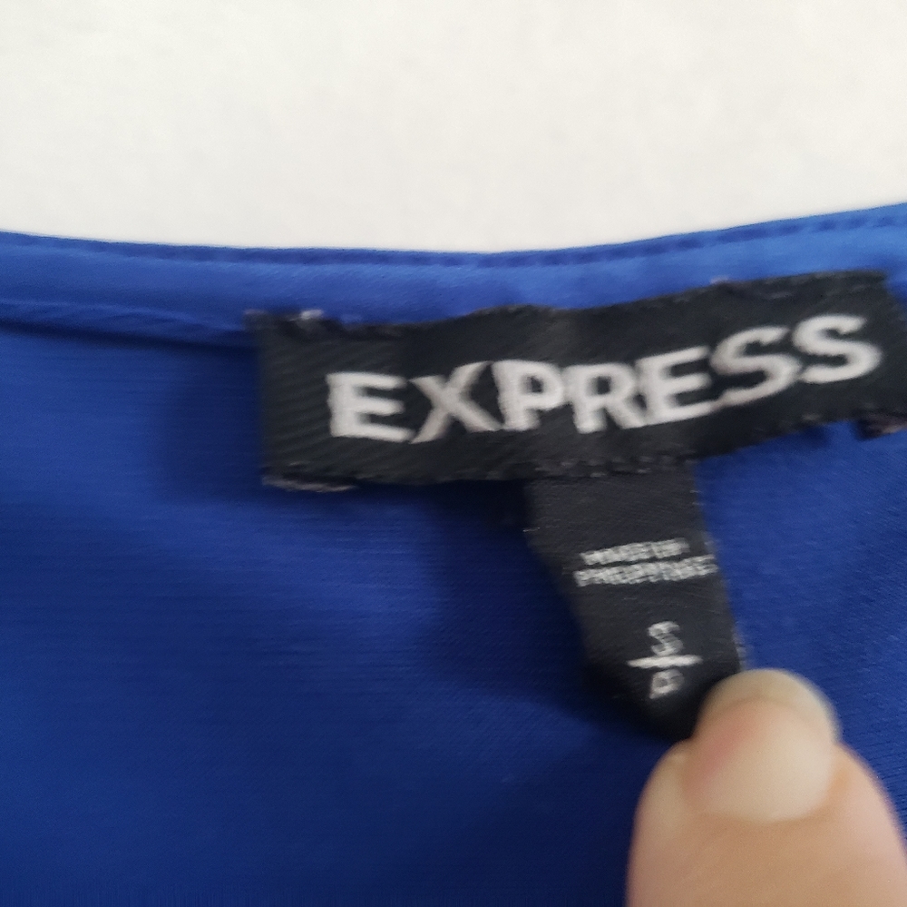 Express Open Shoulder Top - Picture 3 of 6